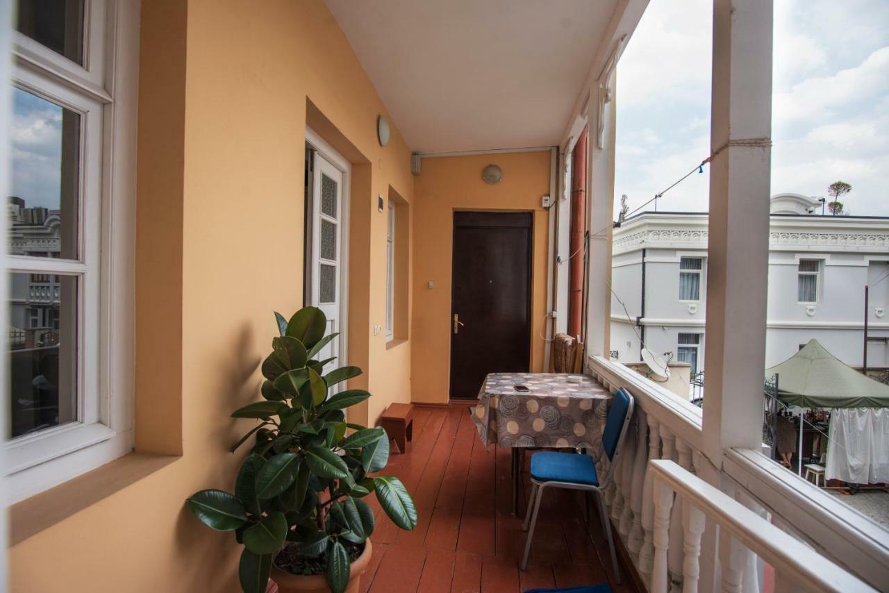 Meidan Suites Тбілісі Екстер'єр фото